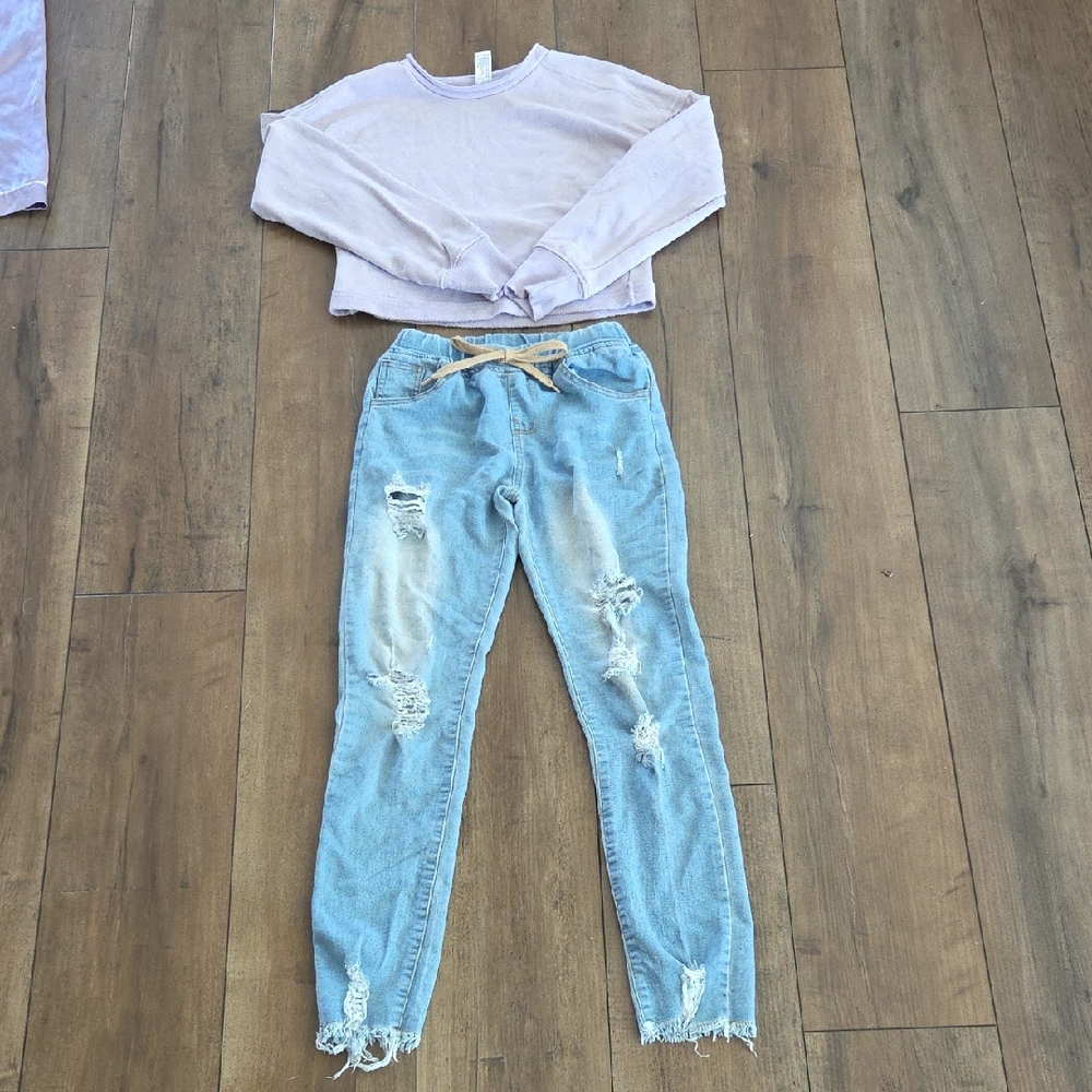 Distressed Light Blue Jeans And Top